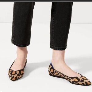 Rothy’s Pointed Toe Flats Big Cat Print Rare Color Casual Comfort Size 5.5 Women